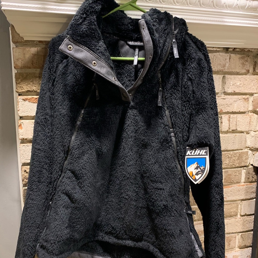 NWT! Kuhl Flight black fleece pullover. Large.
